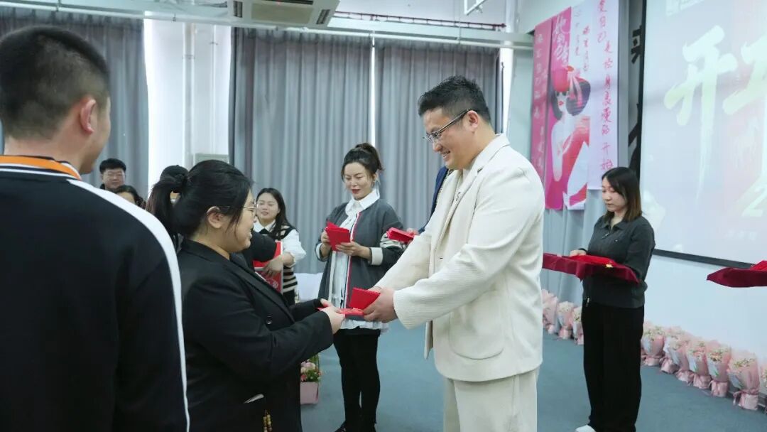 http://qg-group.cn/